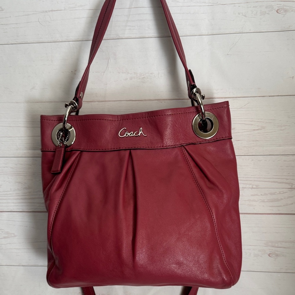 Coach Ashley Mauve Pink Pleated Leather Hippy Shoulder Bag F17605
